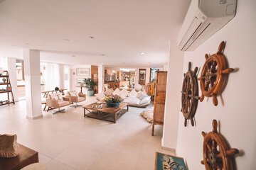 Reception hall
