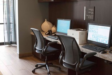 Business Center 79 of 81