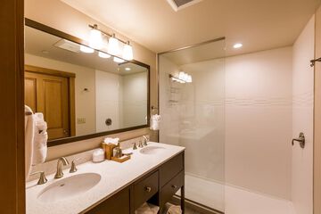 Bathroom shower