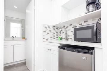 Private kitchenette