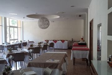 Food court