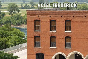 Hotel Frederick
