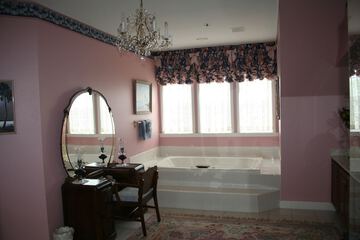 Jetted tub
