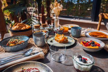 Breakfast meal