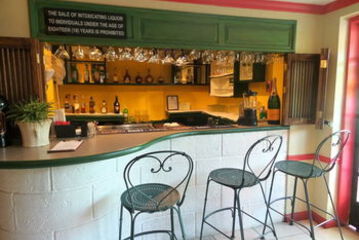 Hotel Bar