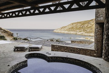 Private spa tub