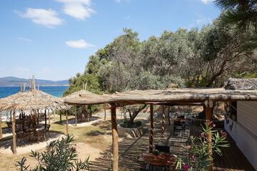 Beach bar