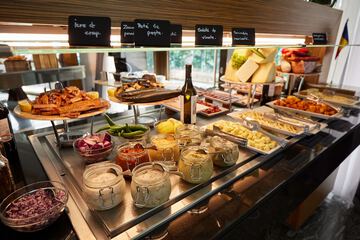 Breakfast buffet