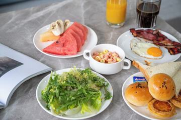 Breakfast meal