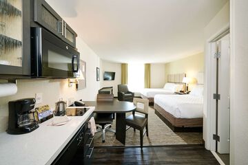 Room 8 of 17