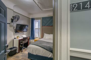 Room 76 of 115
