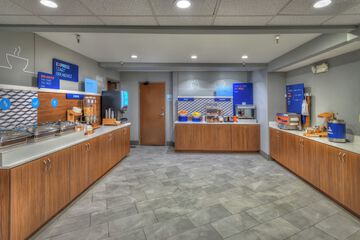 Breakfast/Coffee Service 41 of 50