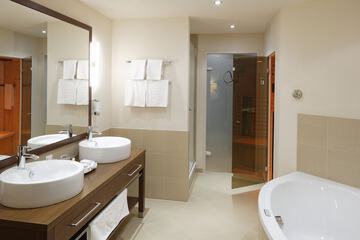 Bathroom amenities
