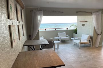 Beach bar