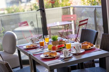 Breakfast area