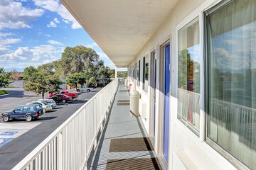 Hotel 4 of 53