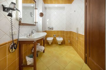 Private spa tub