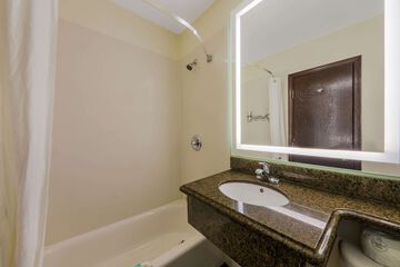 Room 28 of 52