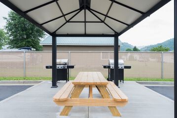 BBQ/picnic area