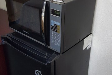 Mini-refrigerator