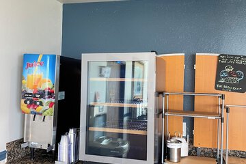 Breakfast/Coffee Service 119 of 135