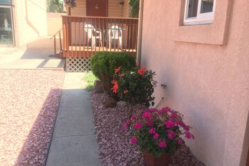 Garden of the Gods Motel