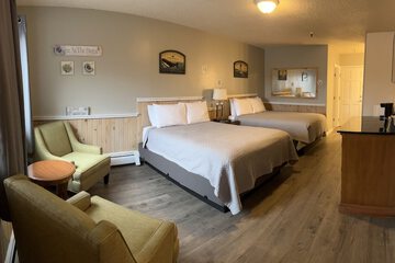 Vacationland Inn & Suites