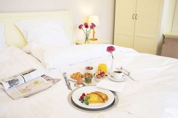 Room service - dining