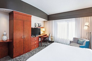 Room 14 of 33