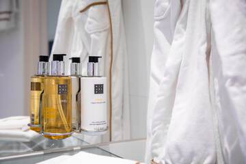 Bathroom amenities