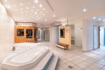 Indoor spa tub