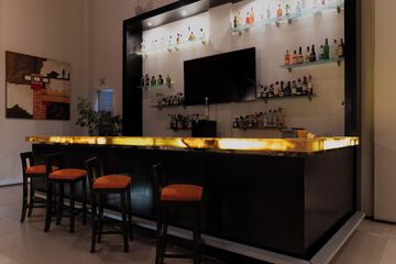 Snack bar