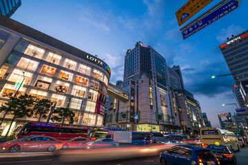 Shopping mall