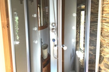 Jetted tub