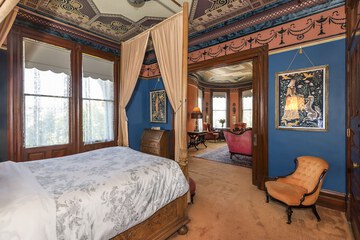 Room 19 of 78