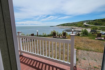 Beach/ocean view