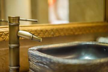 Bathroom sink