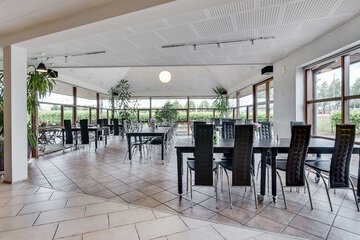 Food court