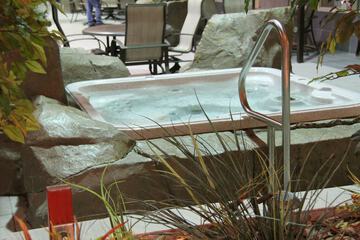 Indoor spa tub