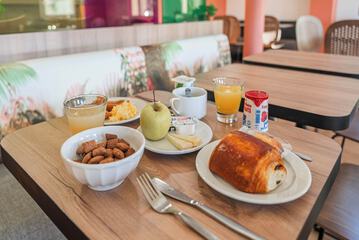 Breakfast meal