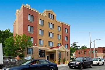 Paramount Inn