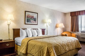 Quality Inn & Suites Yuma I 8