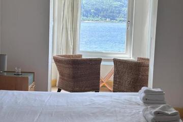 Photo 48