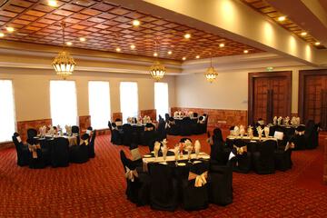 Banquet hall