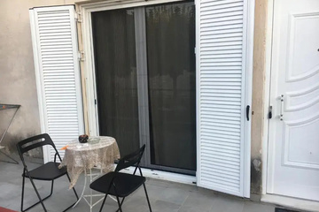 balcony