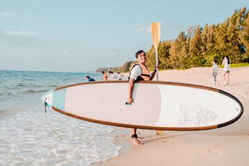 Surfing/boogie boarding