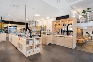 Breakfast area