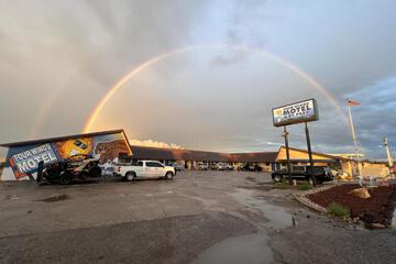 Four Winds Motel & RV Park