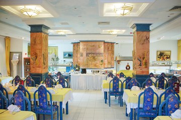 Food court