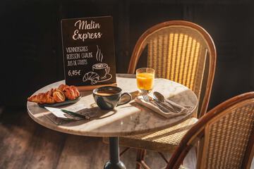 Breakfast area